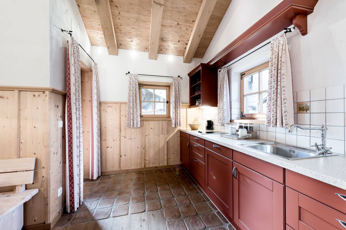 superior chalet, 2 bedrooms, terrace (private spa) | private kitchen