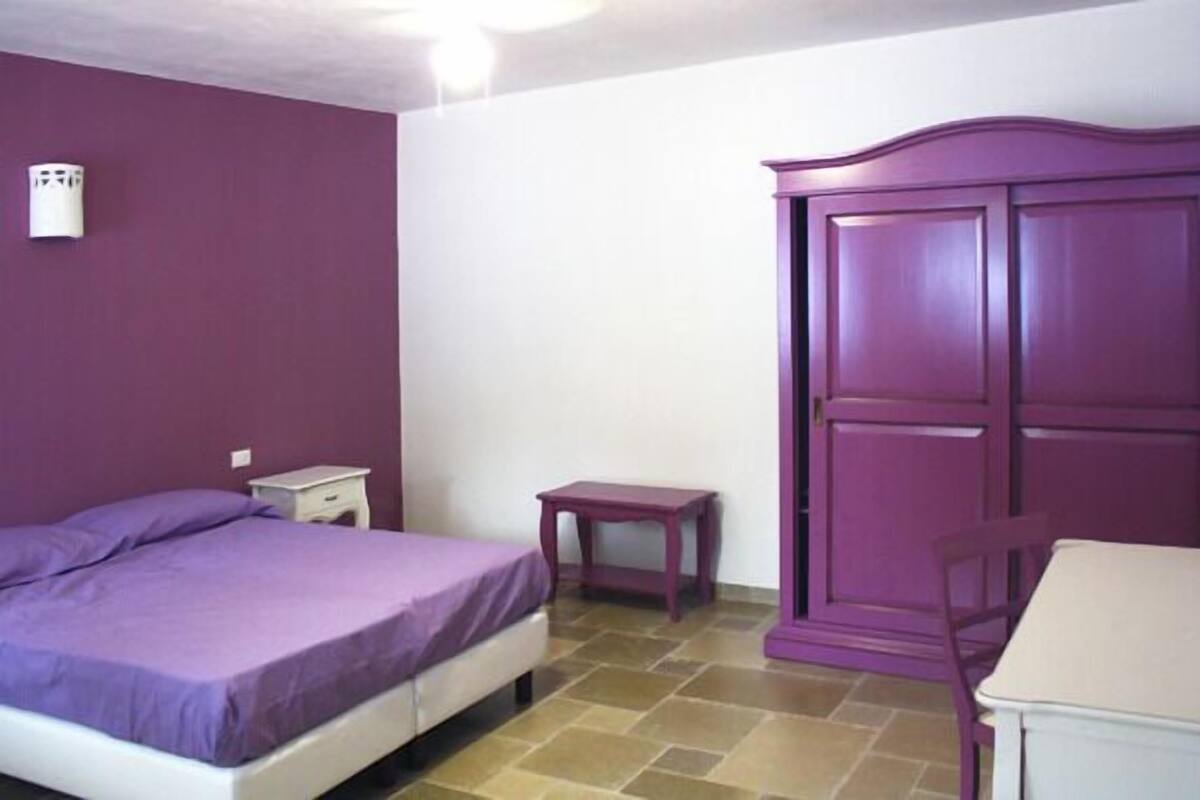Minibar, in-room safe, desk, free cots/infant beds