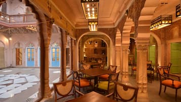 2 restaurants, Indian cuisine