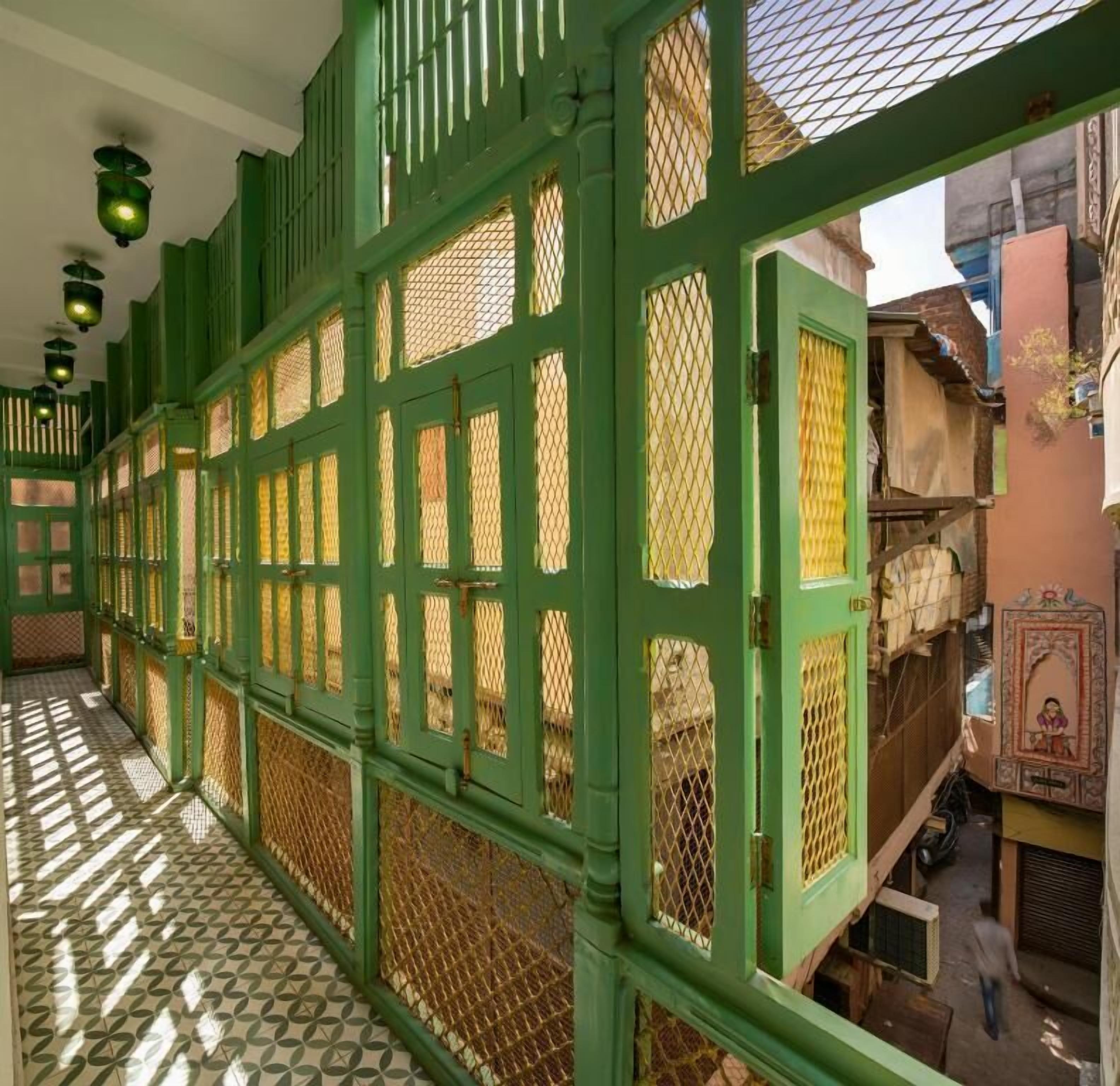 jahan ara - golden haveli | terrace/patio