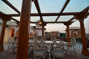 Diwan-e-khas - Haveli Dharampura | Kameruitzicht