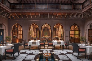 2 restaurants, Indian cuisine -  Haveli Dharampura & Golden Haveli- UNESCO awarded Boutique Heritage Hotel (New Delhi)