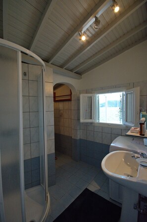 Shower, free toiletries, hair dryer, bathrobes