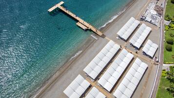 Private beach, sun loungers, beach umbrellas, beach towels