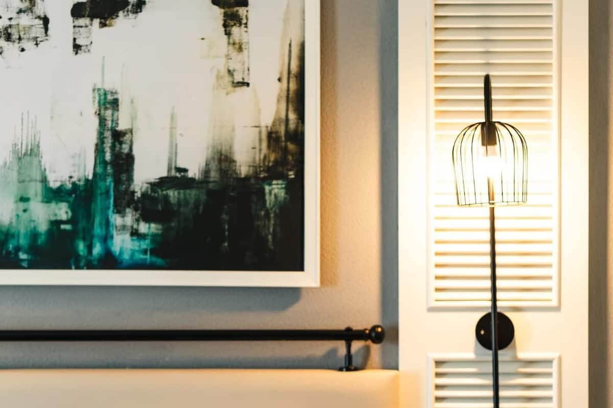 Chambre Deluxe | 1 chambre, minibar, coffres-forts dans les chambres, bureau