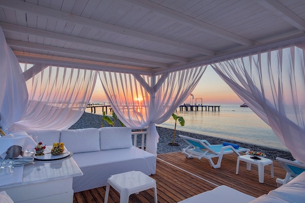 Private beach, sun loungers, beach umbrellas, beach towels