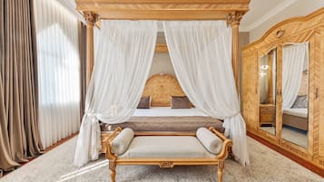 Premium Suite | In-room safe, desk, soundproofing, iron/ironing board
