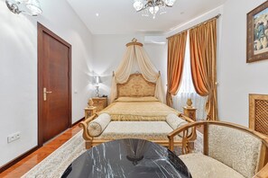 Standard Double Room | In-room safe, desk, soundproofing, iron/ironing board - Ichan Qala Premium Class Hotel (Tashkent)