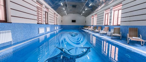 Indoor pool, outdoor pool