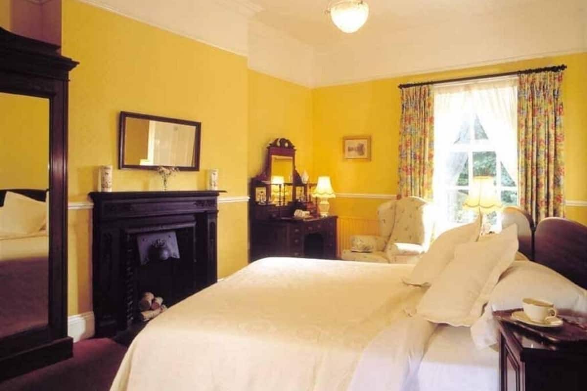 Tek Büyük veya İki Ayrı Yataklı Oda, Banyolu/Duşlu