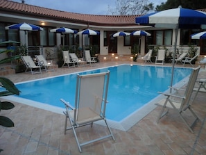 Seasonal outdoor pool - Hotel La Darsena (Agropoli)