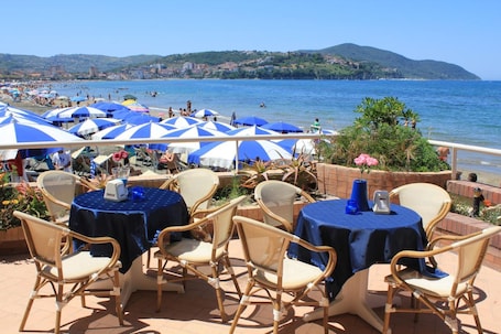 Exterior. Hotel La Darsena