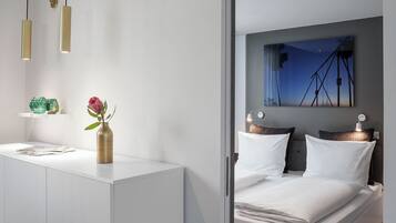 One Bedroom Apartment L
