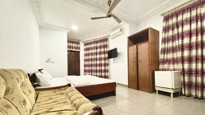 Unclassified image, 3 of 33, button - Crown Premier Hotel (Sakumono)