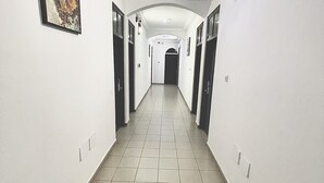 Unclassified image, 5 of 33, button - Crown Premier Hotel (Sakumono)