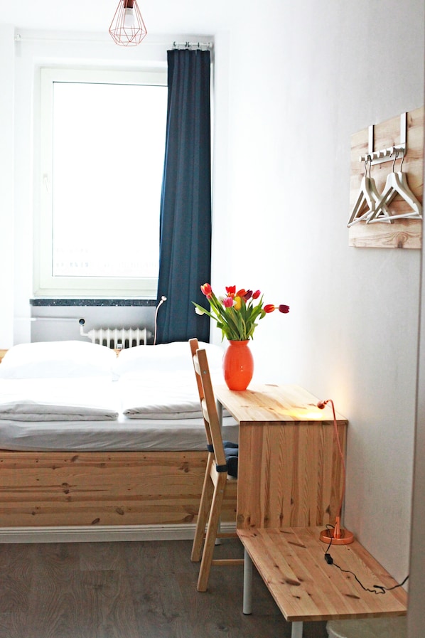Economy Single Room, Shared Bathroom | Desk, iron/ironing board, free WiFi, bed sheets