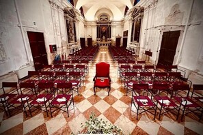 Banquet hall