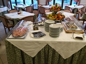 Free daily continental breakfast - Domus Ciliota (Venice)