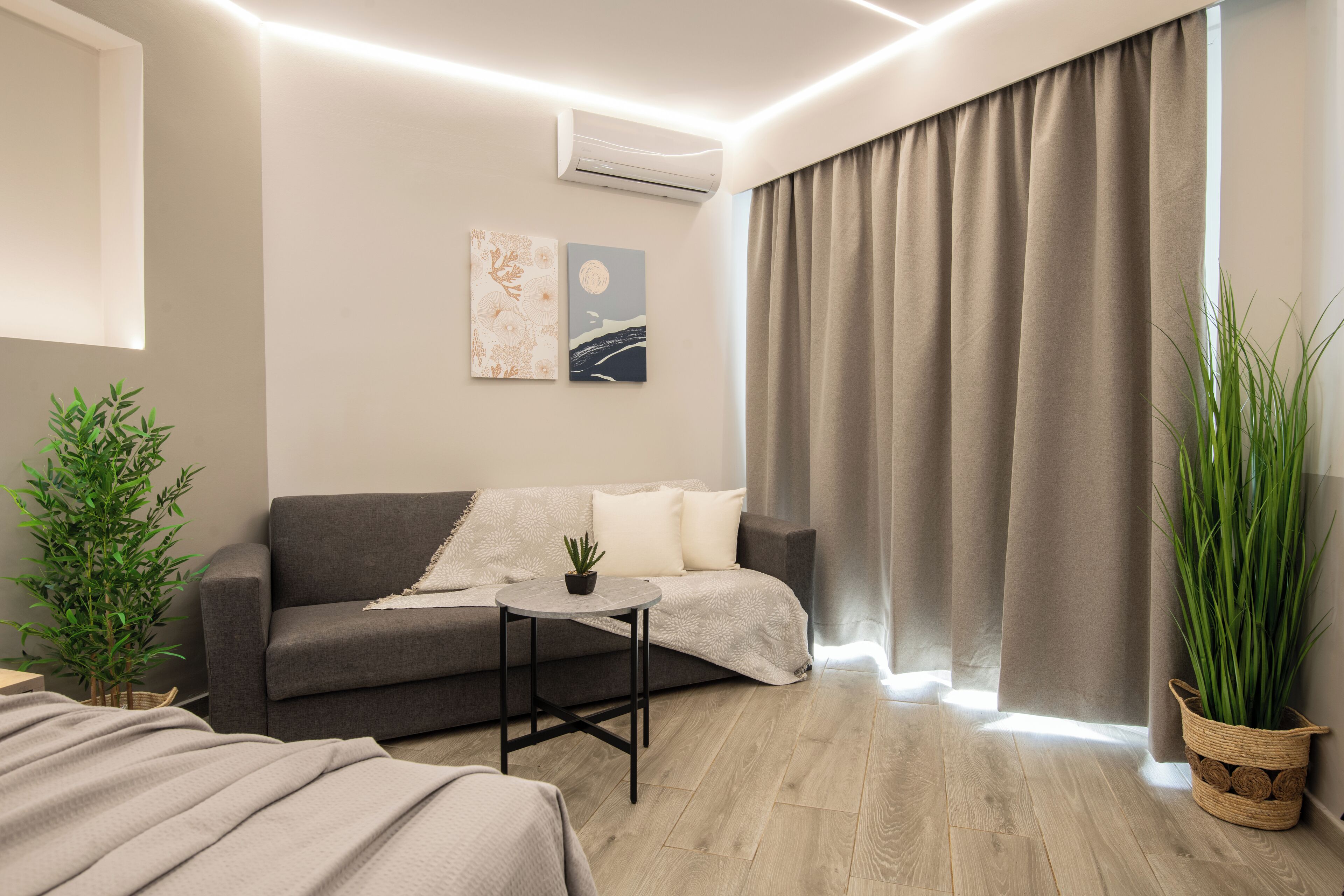 deluxe studio, pool view (2-3 adults) | living area | plasma tv