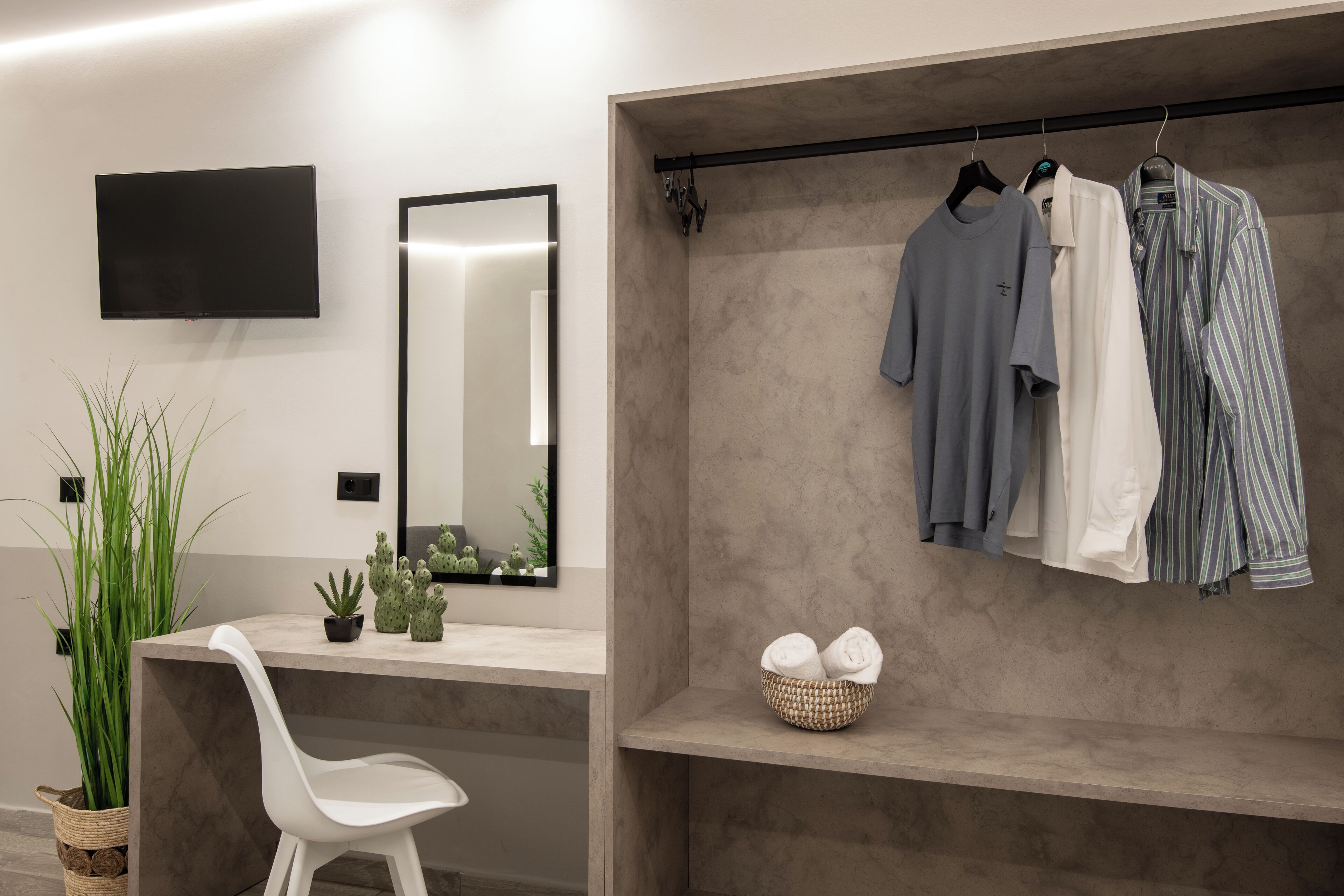 deluxe studio, pool view (2-3 adults) | in-room safe, soundproofing, iron/ironing board, bed sheets