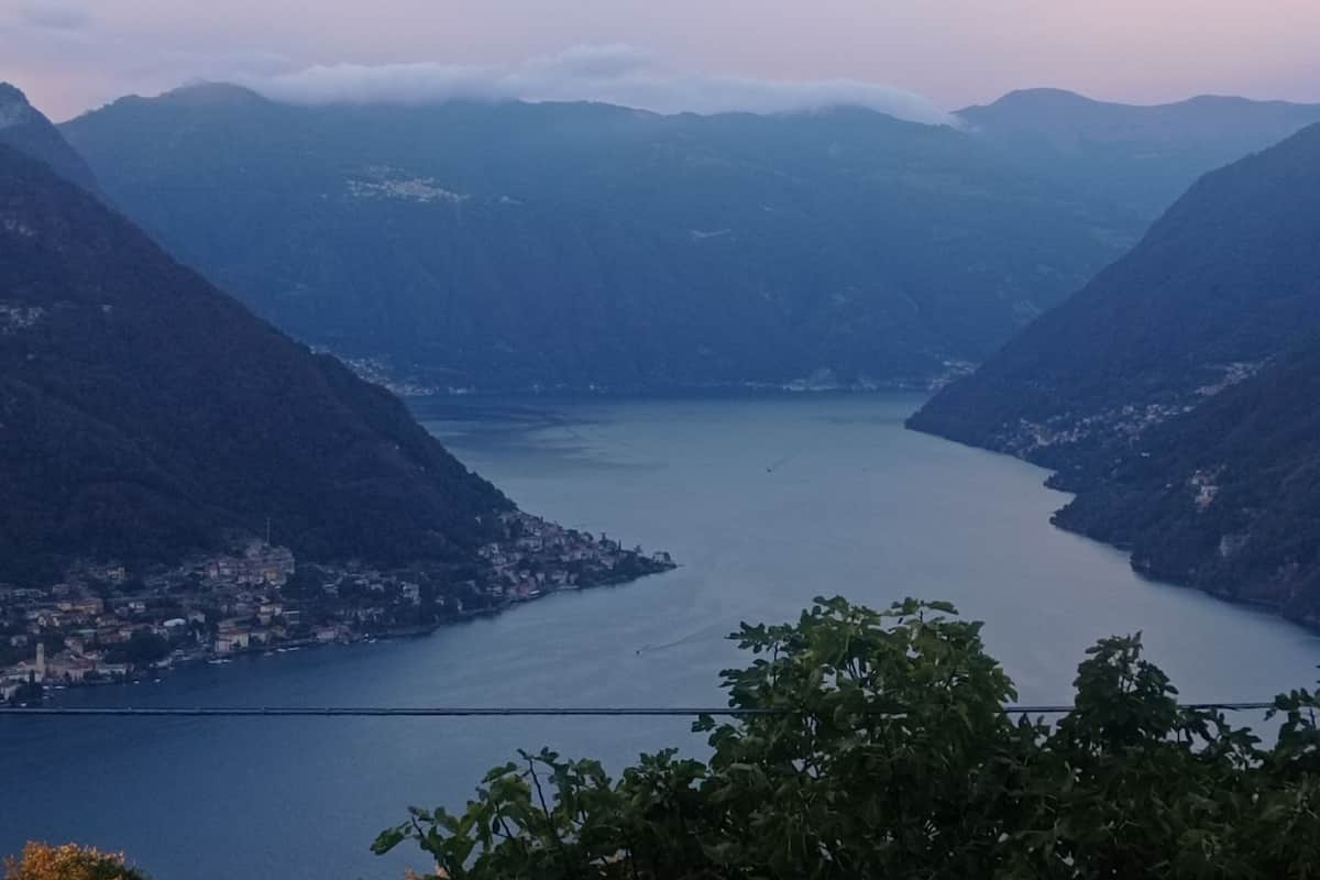 Hypo-allergenic bedding, memory-foam beds, free cots/infant beds