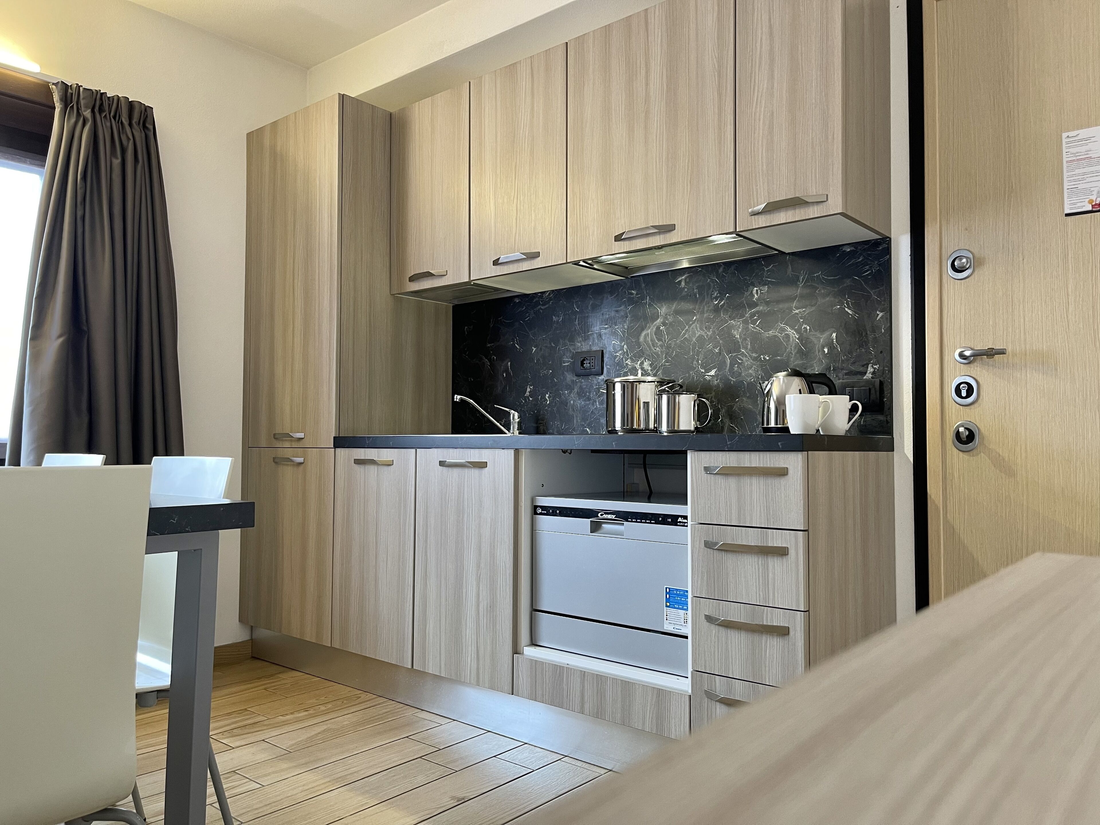 Apartemen, 2 kamar tidur | Dapur pribadi | Lemari es, kompor, mesin pembuat kopi/teh, dan ketel listrik