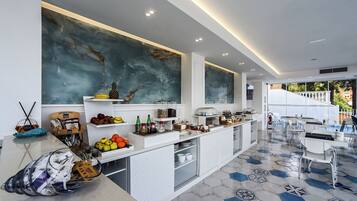 Colazione a buffet a pagamento, servita tutte le mattine