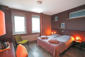 Comfort Room | In-room safe, cribs/infant beds, free WiFi, bed sheets - Hotel Fase Fier eten en drinken (Castricum)