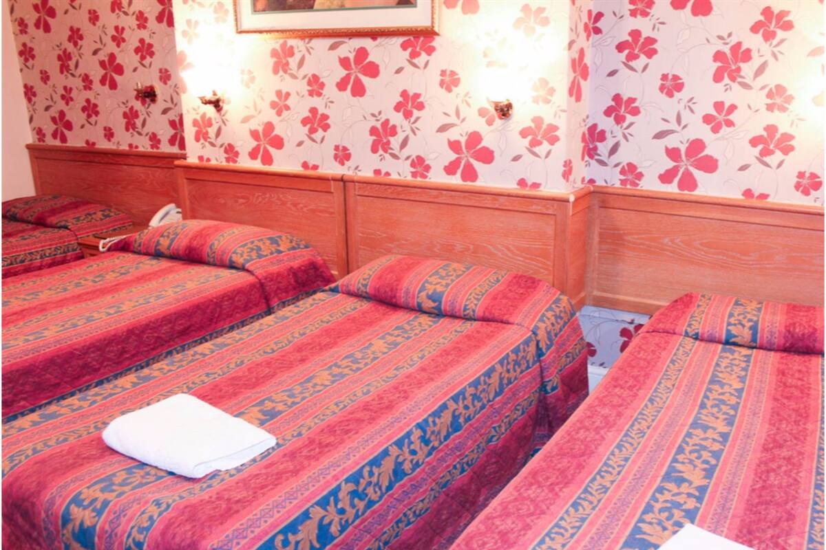 Family Quadruple Room, Ensuite (Shower)
