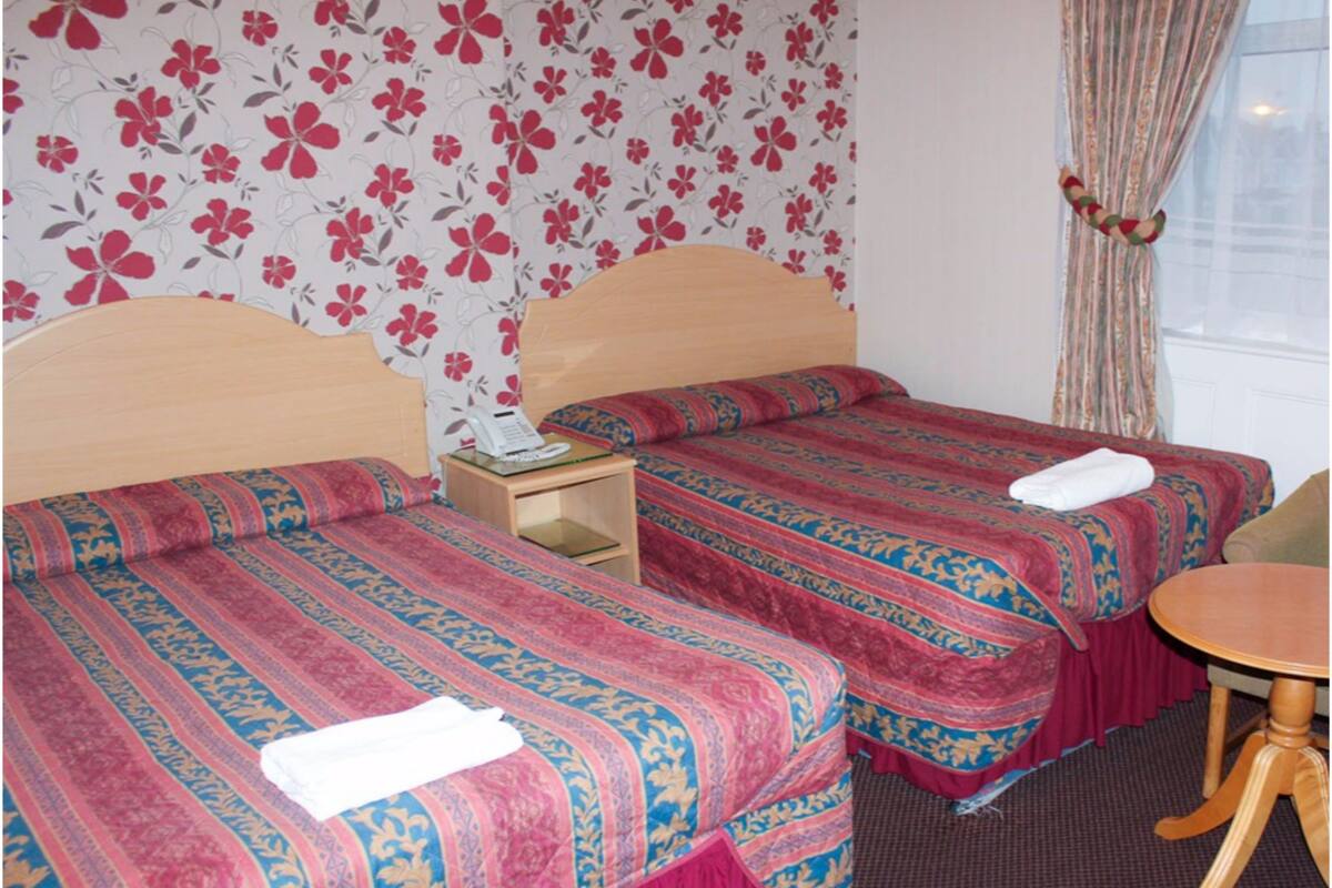 Double or Twin Room, Ensuite (shower)