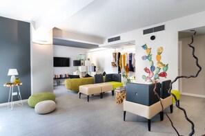 Sala de estar en el lobby
