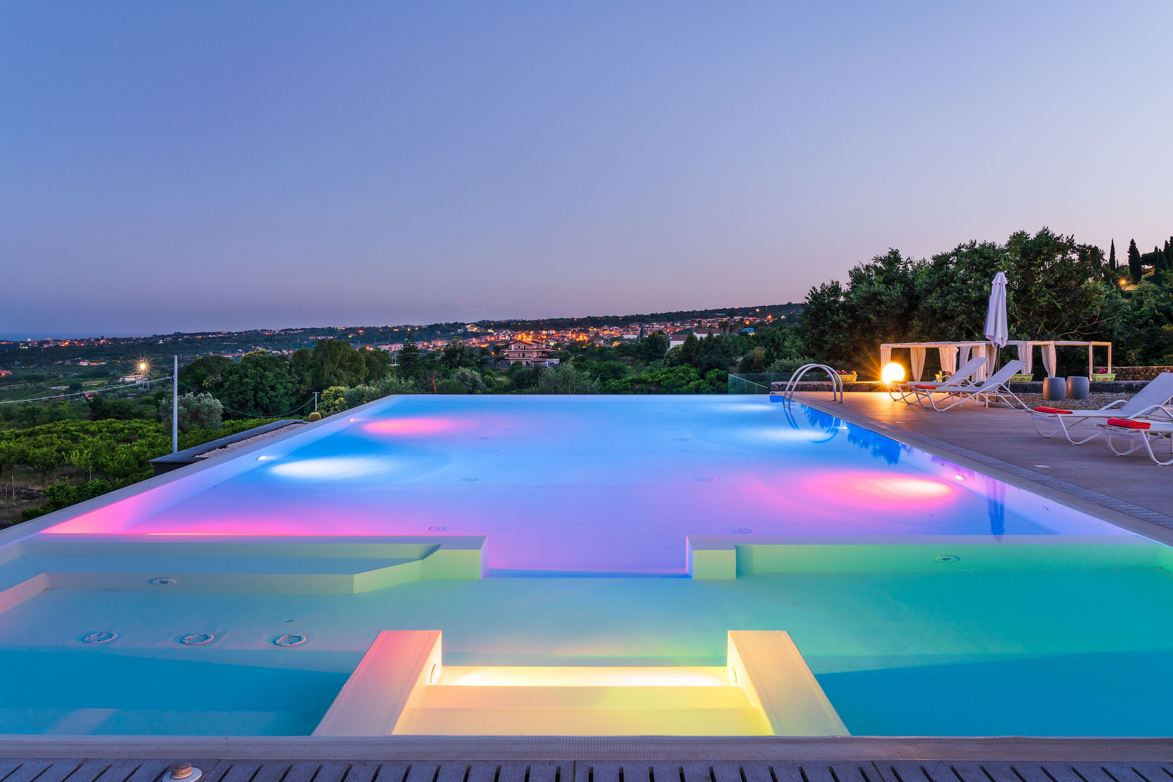 Seasonal outdoor pool, free pool cabanas, pool umbrellas