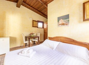 经典开间, 1 间卧室, 私人浴室 | 羽绒被、床单