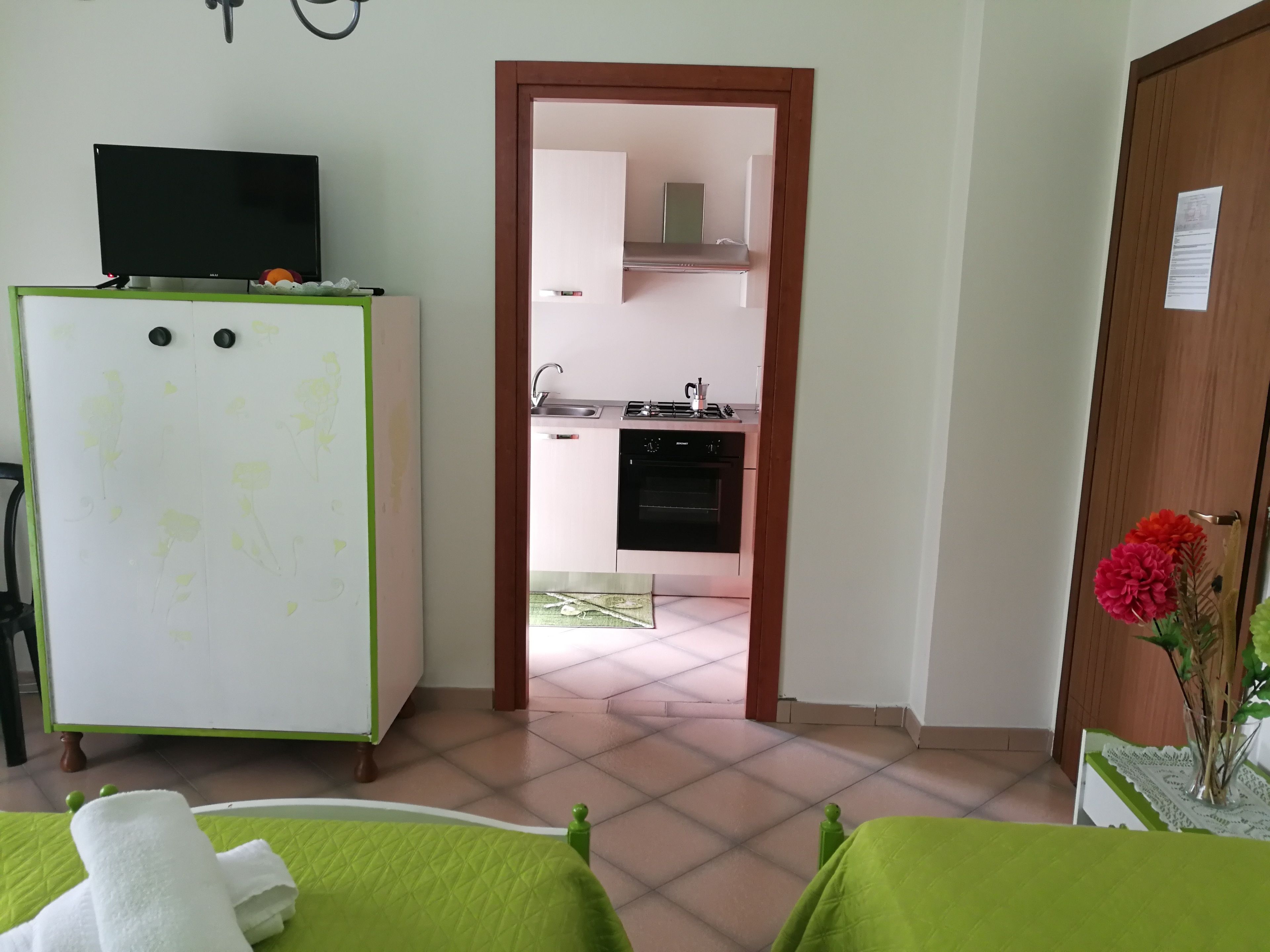 Comfort Quadruple Room, Multiple Beds, Private Bathroom, Mountainside | Private kitchen