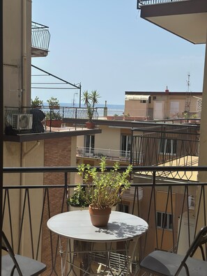 Suite (Salerno) | Luxe beddengoed, een kluis op de kamer, een strijkplank/strijkijzer