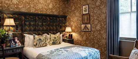 Classic Double Room | Hypo-allergenic bedding, in-room safe, iron/ironing board
