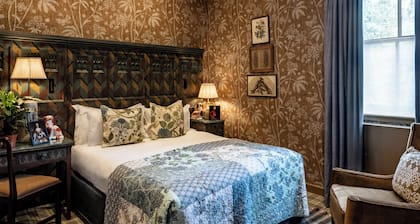 Loch Lomond Arms Hotel