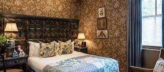 Loch Lomond Arms Hotel
