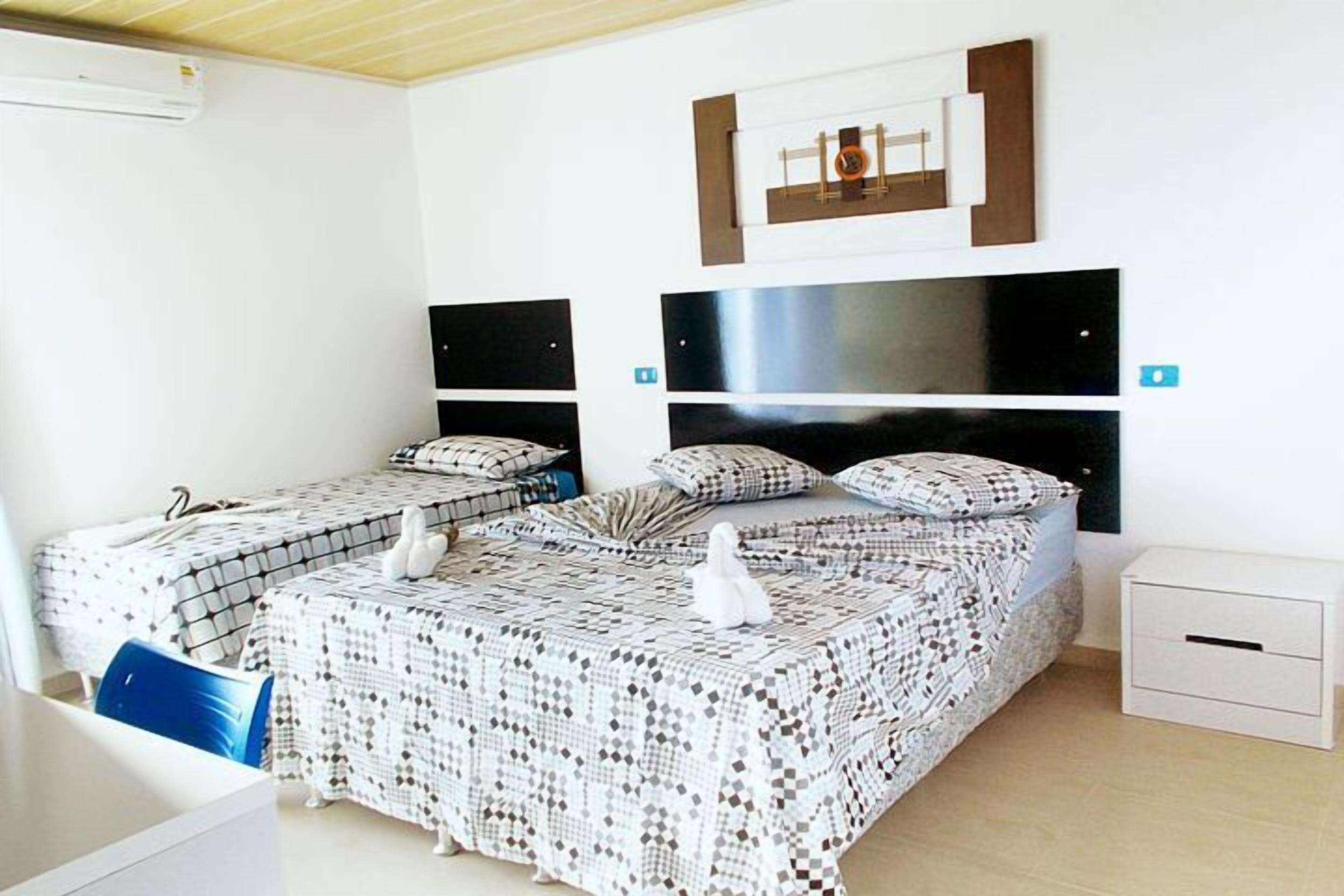 Minibar, bureau, rideaux occultants, lits pliants/supplémentaires