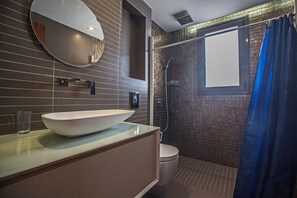 Villa, 3 Bedrooms, Private Pool | Bathroom amenities
