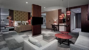 Appartement, 1 chambre, baignoire | 1 chambre, minibar, coffres-forts dans les chambres, bureau