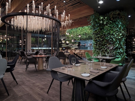 Restaurant. Theatre Hotel
