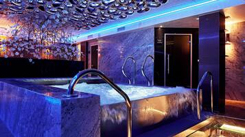 Couples treatment rooms, hot tub, steam room, body treatments