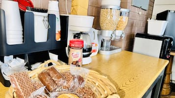 Free daily continental breakfast