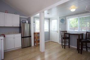 Desk, free WiFi, bed sheets - Drakes Island Resort (Wells)