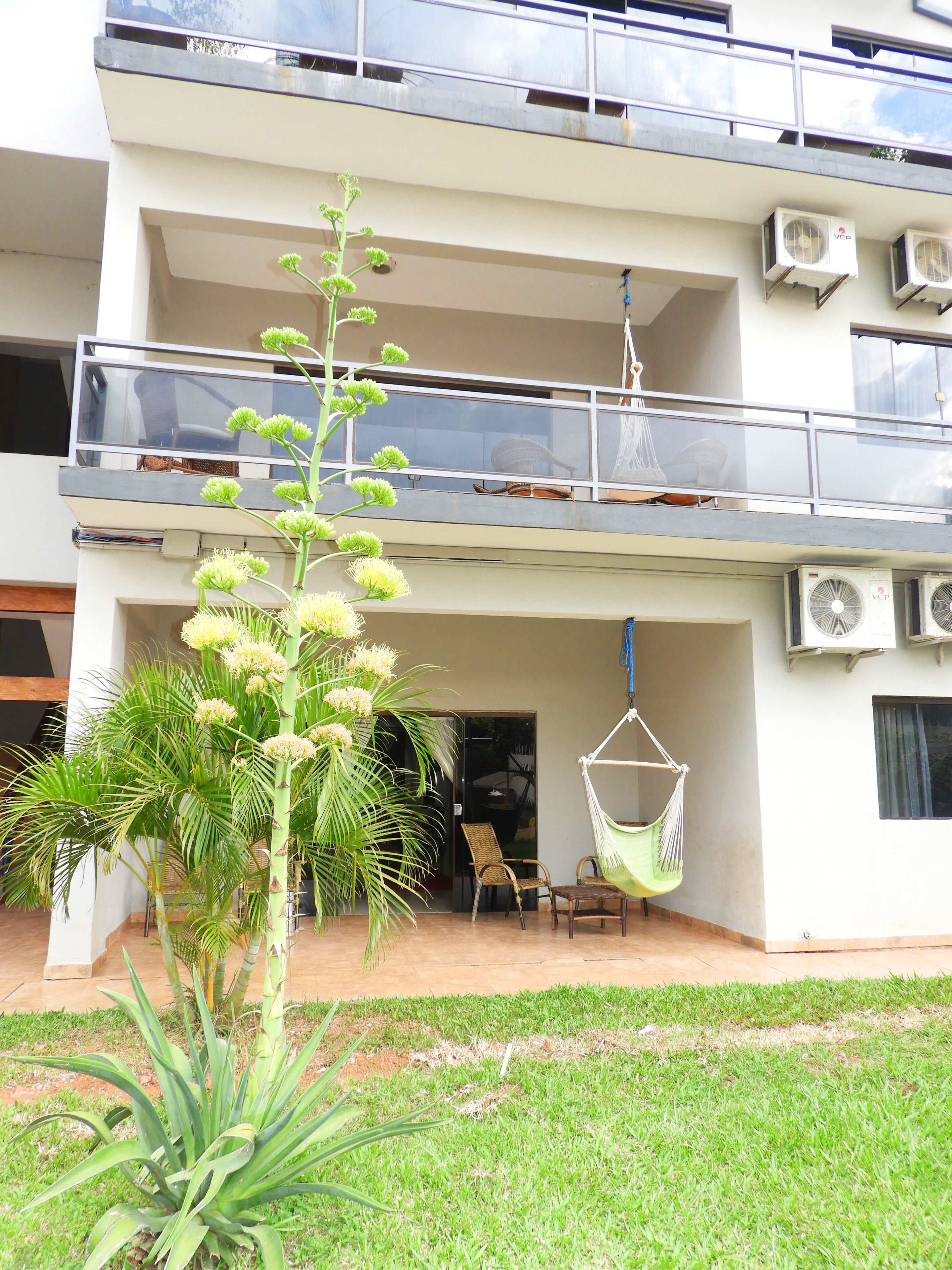 comfort apartment, 2 bedrooms | living area | 32-inch led tv with cable channels, tv
