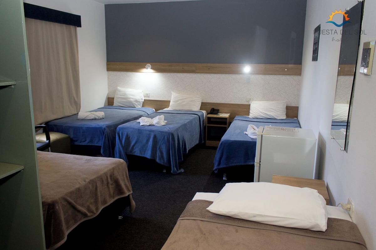 Family Room | Minibar, desk, free WiFi