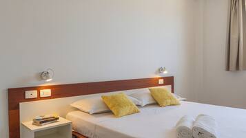 Appartement Premium, 2 chambres, coin cuisine, vue océan (Type C) | Coffres-forts dans les chambres, bureau, chambres insonorisées