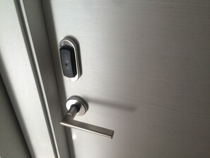 Bureau, Wi-Fi gratuit, draps fournis