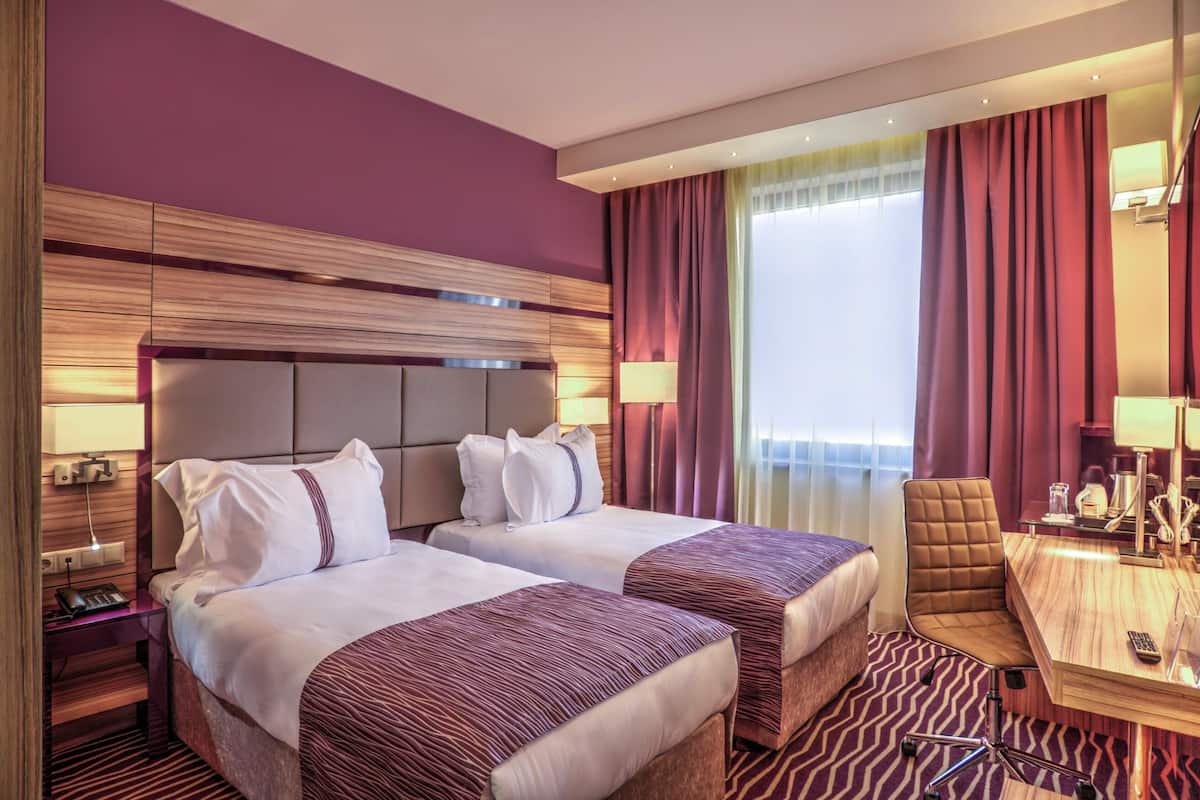 1 bedroom, minibar, in-room safe, desk